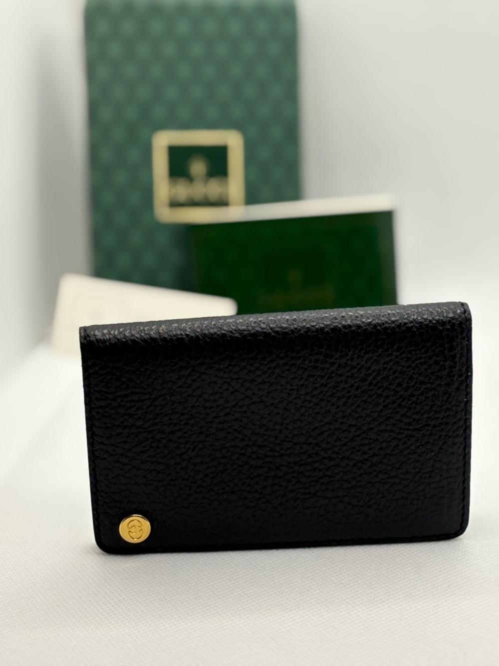 Gucci Black Pebbled Leather Card & Key Holder with Gold Logo Stud